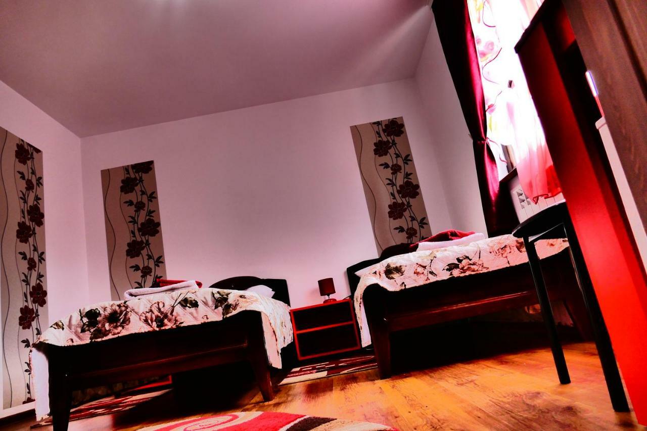 Pensiunea Roua Florilor Hotel Anina Ngoại thất bức ảnh