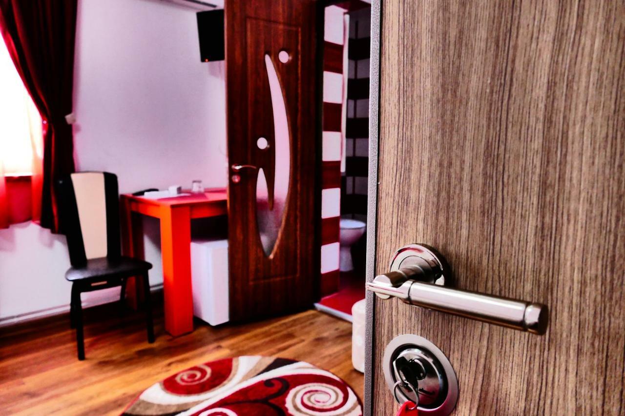 Pensiunea Roua Florilor Hotel Anina Ngoại thất bức ảnh