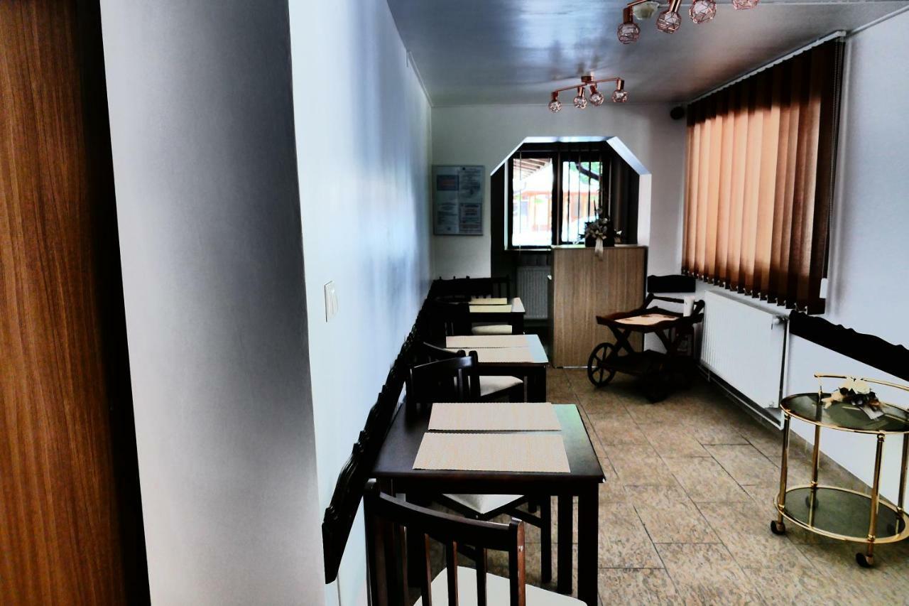 Pensiunea Roua Florilor Hotel Anina Ngoại thất bức ảnh