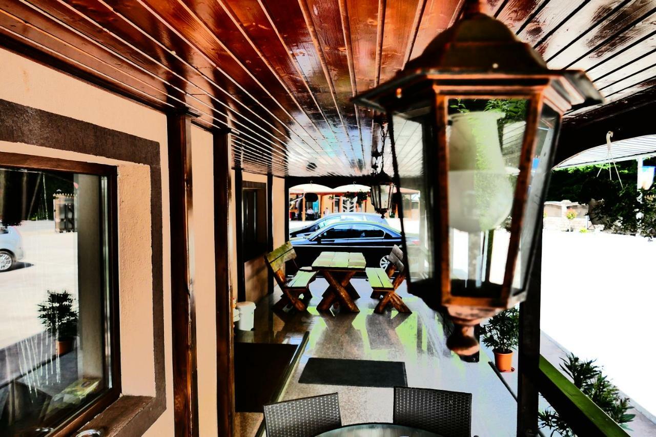 Pensiunea Roua Florilor Hotel Anina Ngoại thất bức ảnh